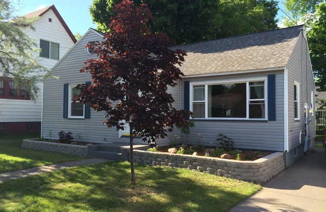 Clean, cozy, updated home walking distance from beach, bike path, and downtown