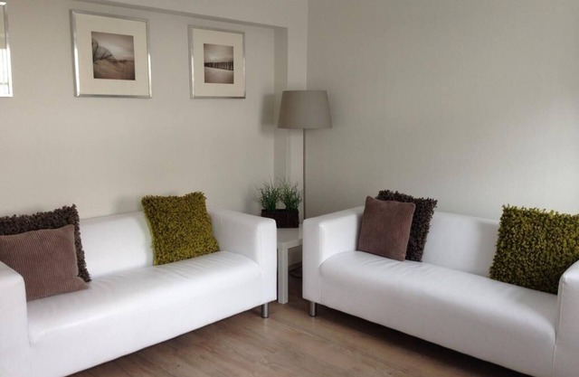 Clean & Stylish City Centre Apartment