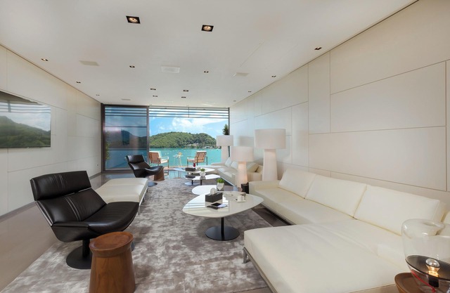 Cliff Top Residence -Spacious 6-bedrooms luxury villa in Ao Yon