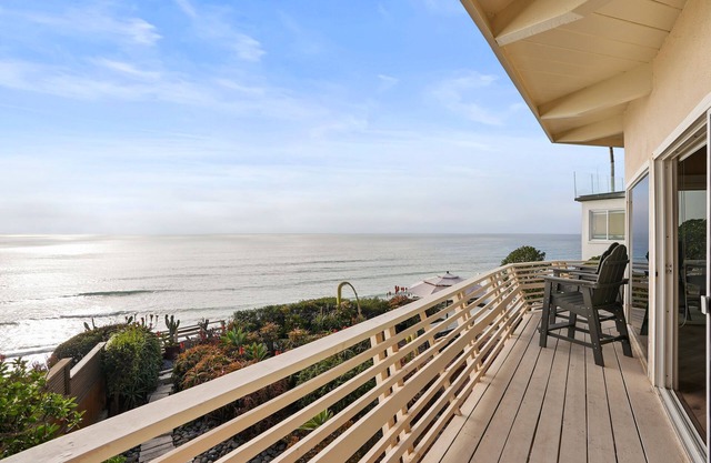 Cliffside Oceanfront Gem - Stunning Views & Yard