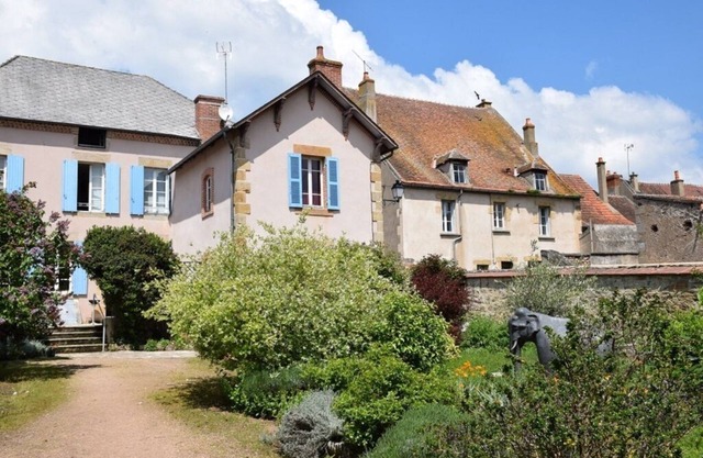 Clos Monade in the heart of Bourbonnais