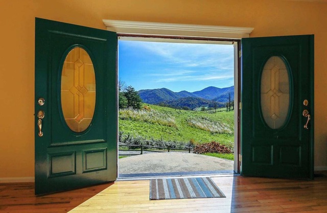 Close to DT Asheville & DT Weaverville, , Hot Tub, Pool Table