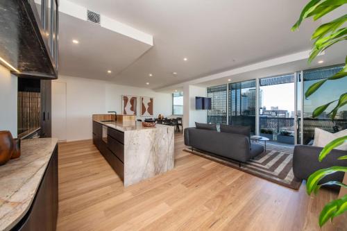 Cloud Nine with Pool Gym and inner city parking for two cars