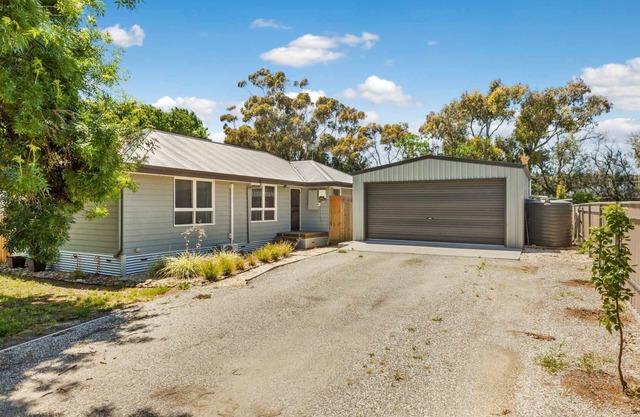 Clouston Cottage: Pet Friendly 3 BR & Pool