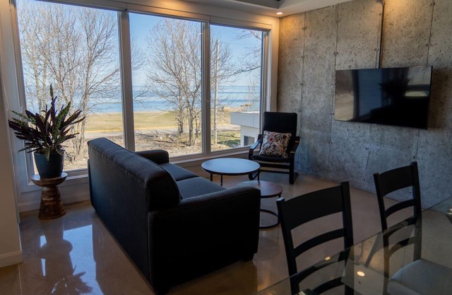 Condo 100d Lac St-jean Quebec