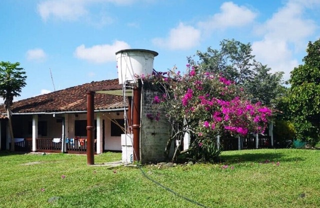 HABITACION CON CAMA MATRIMONIAL - Ginebra glamping a 10 minutos de ginebra.