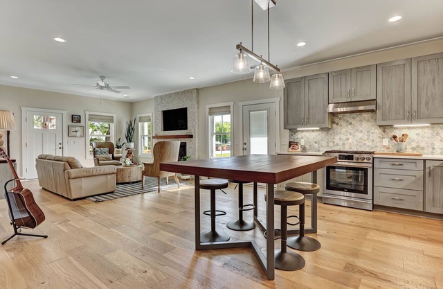 Coastal Cottage in the Low Country!