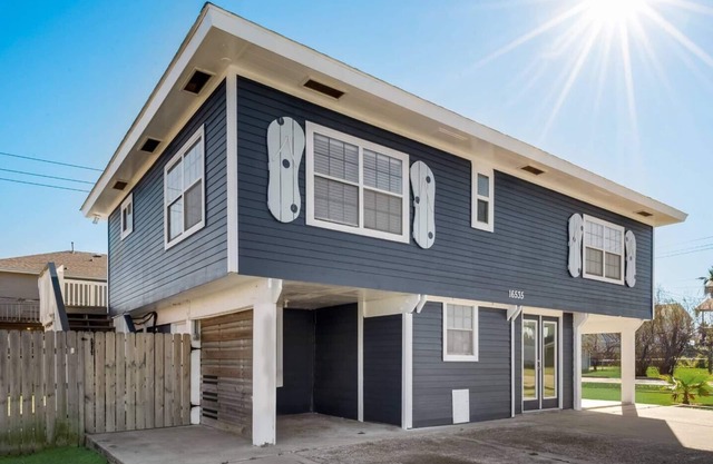 Coastal Getaway with Pool & Golf Cart Option