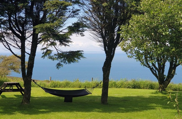 Coastal Path Cottage Stunning Sea Views and very dog friendly in North Devon