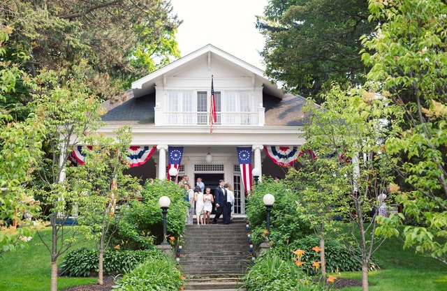Cobblewood Manor on the Lake