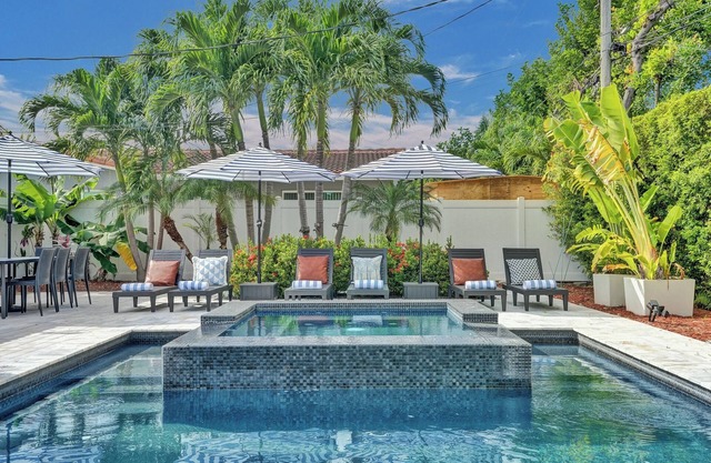 Coconut Clubhouse Heated Pool-Hot tub-Ping Pong