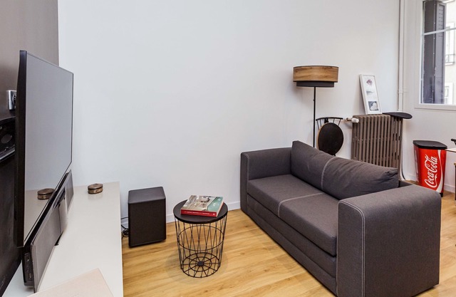 Cocoon refurbished in the center of Vanves