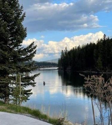 Coeur d Alene Riverstone Retreat