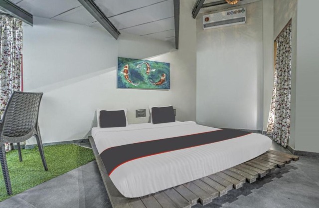 Collection O Hotel Nirva
