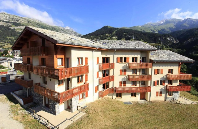 COM407M :Ferienwohnung in ruhiger Lage in der Nähe von kostenlosen Shuttles und Schwimmbad