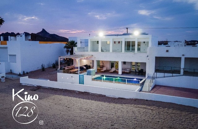 Come and visit “La Casa del Mar” at the beautiful calm beach at Kino Bay,Sonora