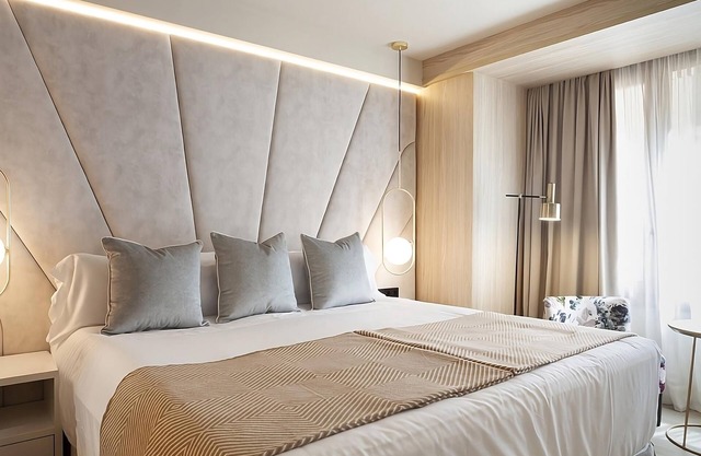 Comfort & Convenience! Spacious Pet-friendly Room, Large Window, Fantastic View