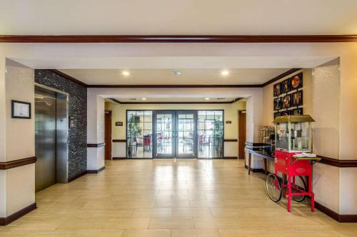 Comfort Inn & Suites Panama City North