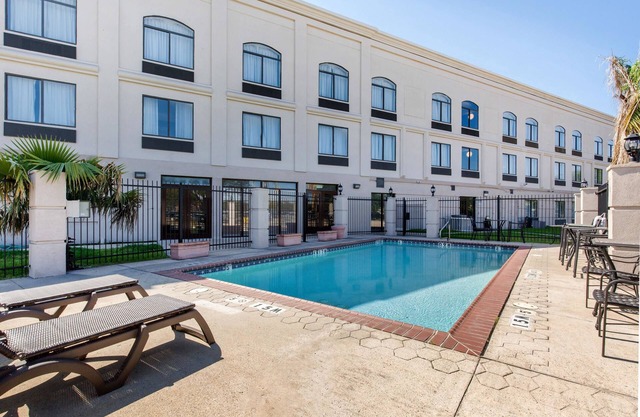 Comfort Inn & Suites SW Houston Sugarland