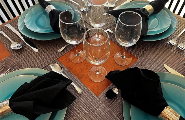 Comfortable, convenient 4BR 2BA apt in Alameda