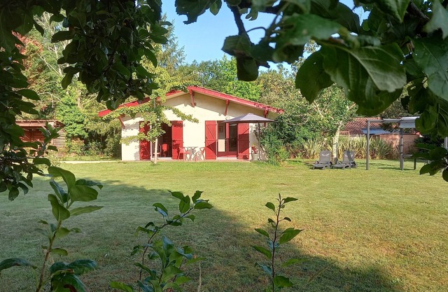 COMFORTABLE COTTAGE MEDOC COUNTRYSIDE BETWEEN ESTUARY AND ARCACHON BASIN