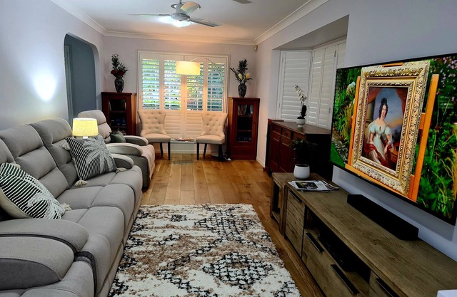 Comfortable pet friendly family home, 12 min to BNE terminals, 5 to Nudgee Beach
