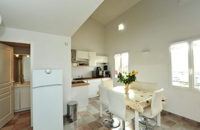 comfortable sea view apartment on the Giens peninsula facing porquerolles Hyères