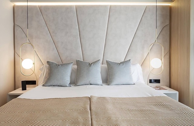 Comfortable Stay! Central and Pet-friendly Hotel, Discover Historic Sites!