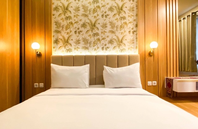 Comfy and Modern Look 1BR LRT City Jatibening Apartment