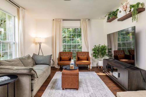Comfy Duplex w 2 Kings Sofa Bed