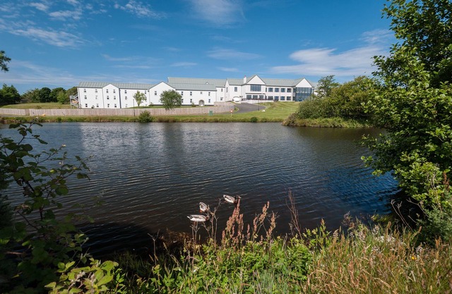 COMIS Hotel & Golf Resort
