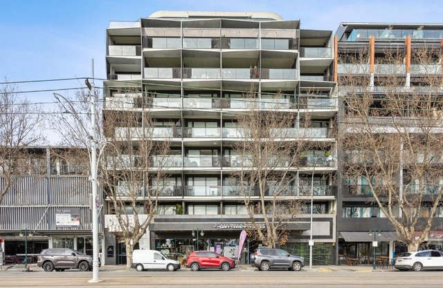 Complete Host Halo Apartments