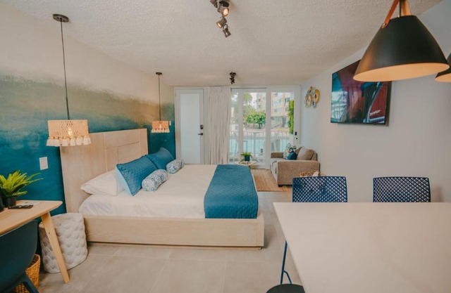 Condado Beach-Pool Front Jewel