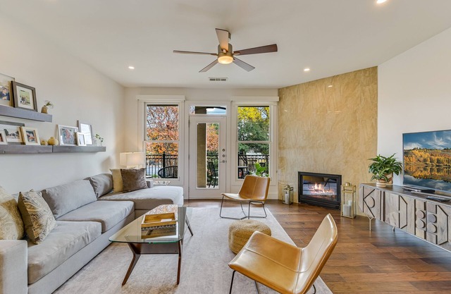 Condo in Austin-near Downtown
