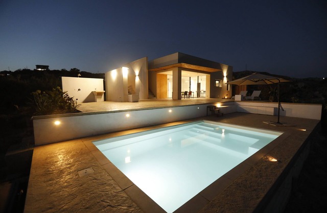 Contemporary Shelter