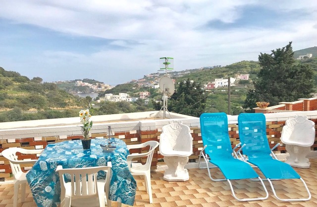 Conti Holiday Homes - Oleander with terrace overlooking the sea