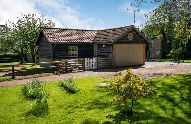 Converted stable and the perfect romantic getaway - Orchard Cottage, Didmarton