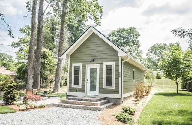 Coop's Coop: A newly renovated studio cottage
