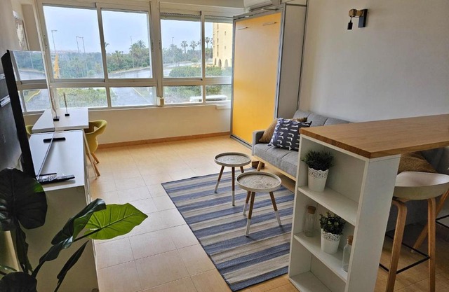 Coqueto estudio cerca del mar