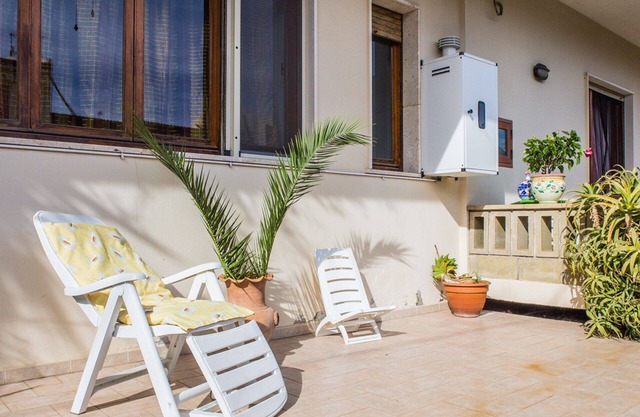 CORAL HOUSE: SeaHouse in a strategic area for the Sicilians tour.
