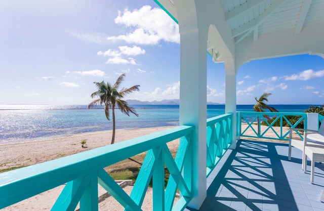 Coralito Bay Suites & Villas