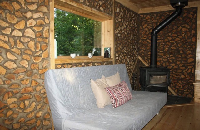 Cordwood Cabin à Terra Perma