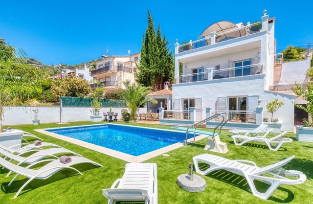 Costacabana - Villa Maribel