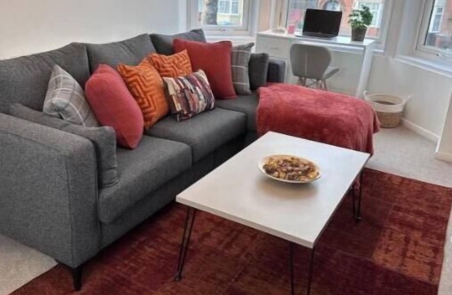 Cosy 2 bed flat, Wi-Fi Netflix, Free Parking