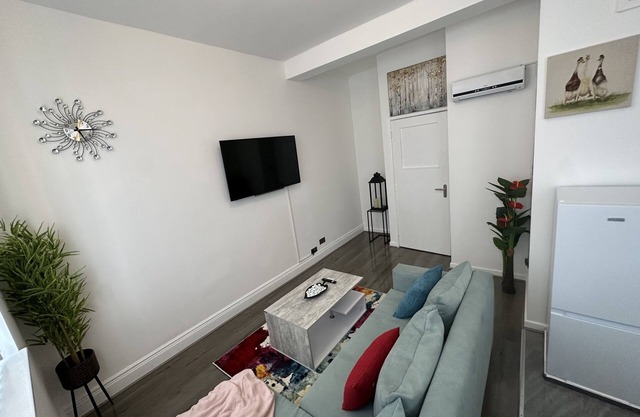 Cosy 2 bedroom Apartment Close To City Centre & Manchester City Stadium #1