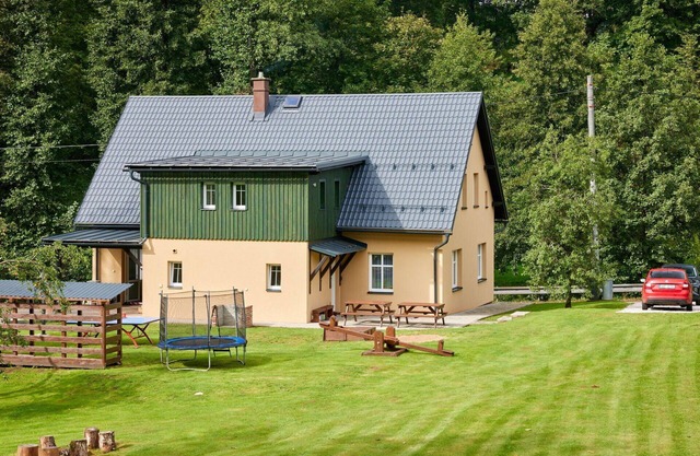 Cosy apartment for 5 guests with WIFI, TV, patio, panoramic view and parking