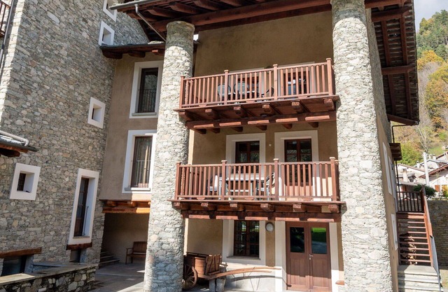 Cosy apartment for 4 people with pool, WIFI, TV and terrace