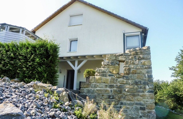 Cosy apartment for 5 guests with WIFI, TV, terrace, pets allowed and parking
