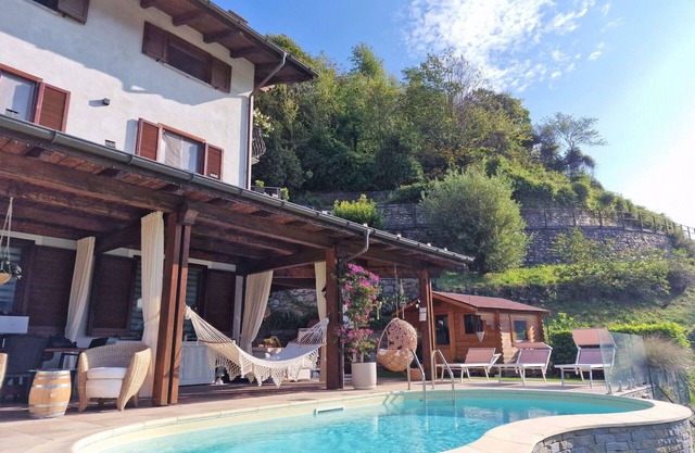 Cosy apartment for 5 people with pool, WIFI, TV, terrace and parking