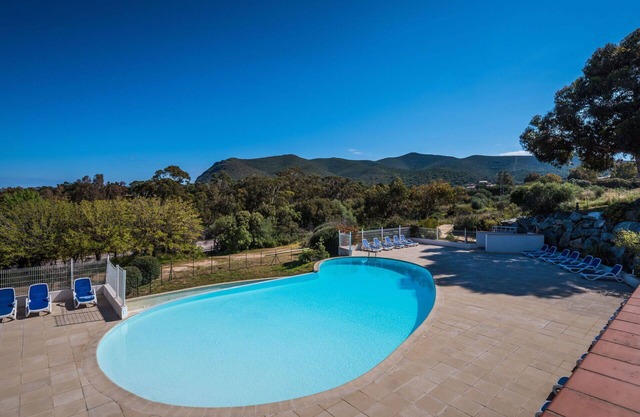 Cosy apartment for 6 guests with pool, A/C, WIFI, TV and patio